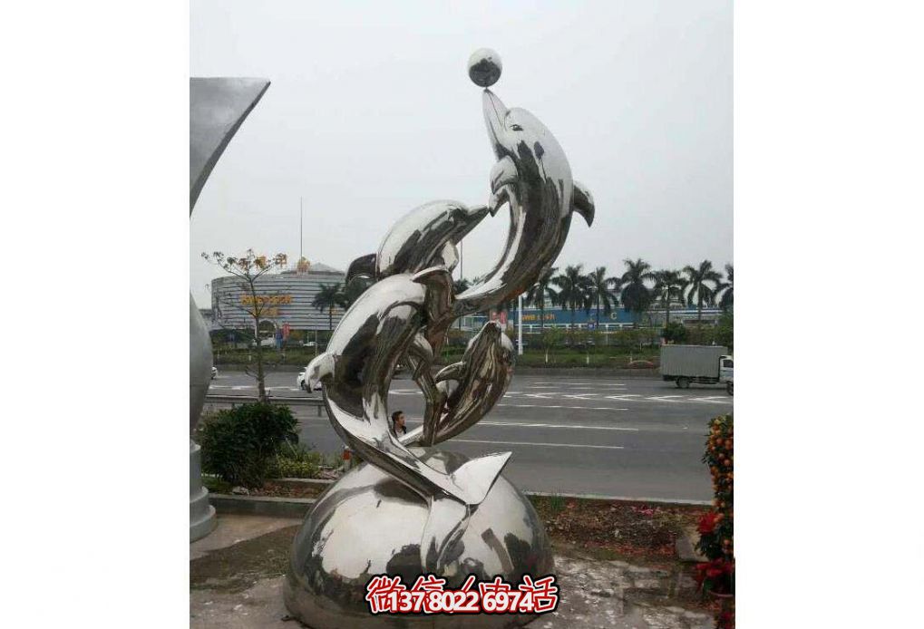 不銹鋼海豚雕塑，玩起來讓街道飛躍！