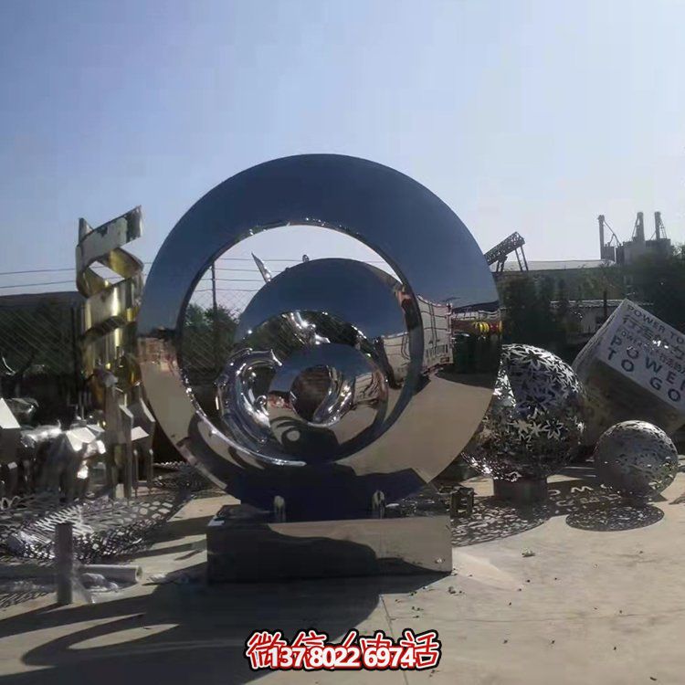 不銹鋼抽象幾何雕塑，鏡面圓環(huán)裝飾廣場(chǎng)、園林