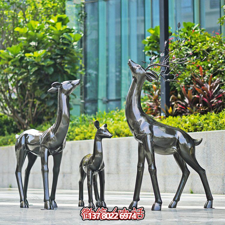 玻璃鋼制仿銅小鹿擺件，點綴戶外園林景觀
