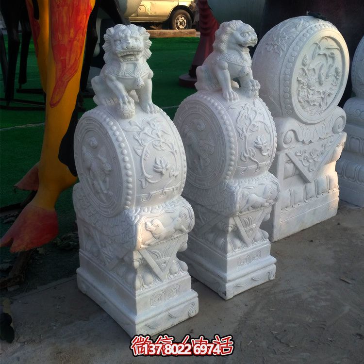 濃縮漢文化，以仿古建筑漢白玉雕塑裝點宮殿門墩